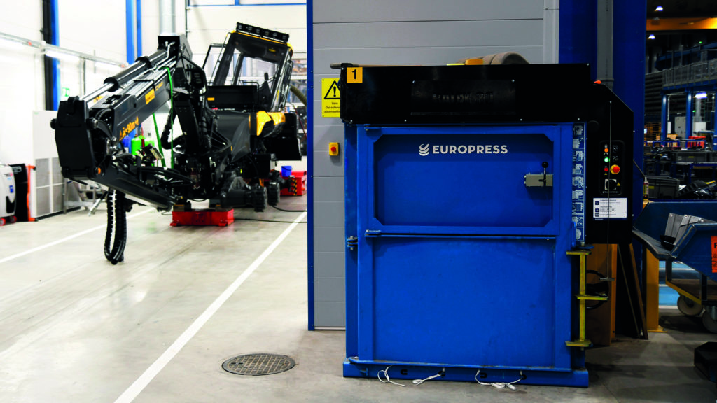 Muovinkierrätys onnistuu Europressin jätepaalaimella helposti.